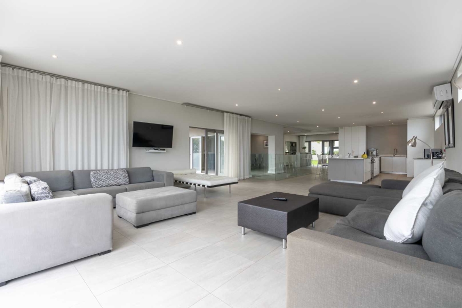 10 Bedroom Property for Sale in Camps Bay Western Cape